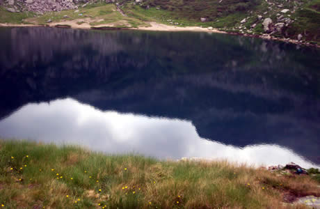 Oropa - Monte Mucrone (Valle Oropa): riflessi del Mucrone nel lago