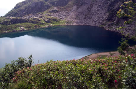 Oropa - Monte Mucrone (Valle Oropa): lago del Mucrone visto dalla Bocchetta di lago