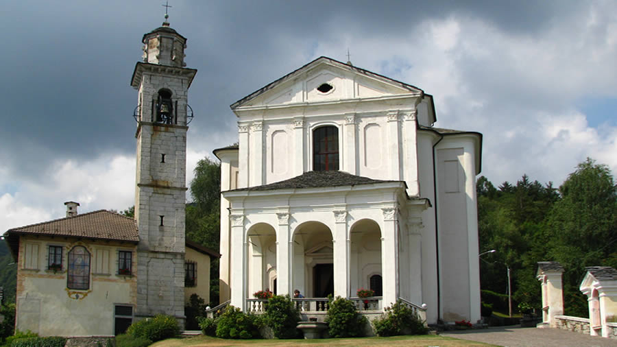 Santuario Madonna Del Sasso