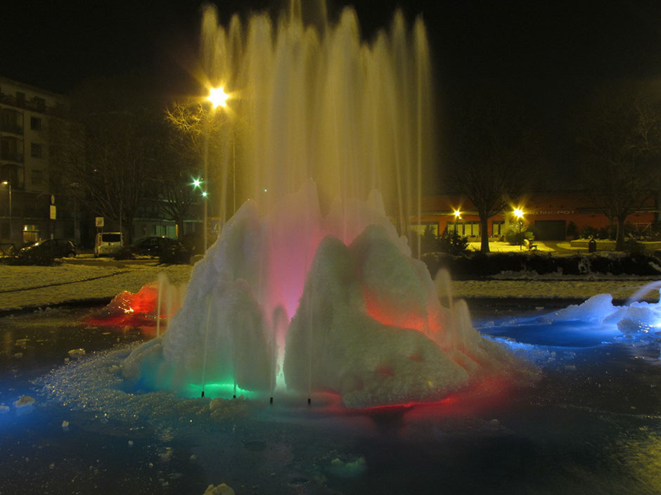 Stazione di Biella: fontana ghiacciata 4