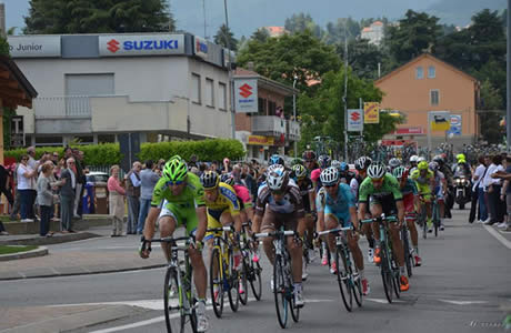 Il Giro d'Italia attraversa il Biellese 1