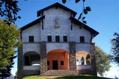 Bocchetta Margrosio - Monte Civetta (Val Sessera): 
L'oratorio di S. Bernardo