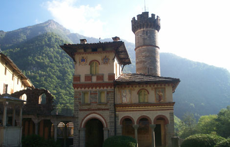 Colle della Gragliasca (Valle Cervo): castello di Rosazza
