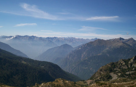 Colle della Gragliasca (Valle Cervo): panorama suula valle di Gressoney 