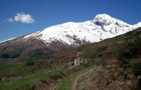 Monte Cucco - Oropa (Valle Oropa): cascina cucco e Mucrone