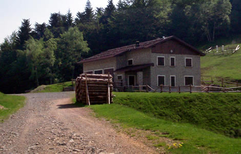 MPunta Dormiolo (Val Sessera): 
foresteria della Regione Piemonte