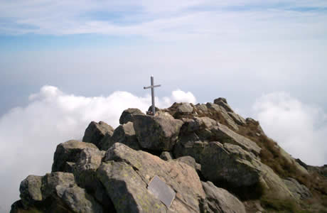 Monte Barone di Coggiola (Val Sessera): 
croce di vetta 