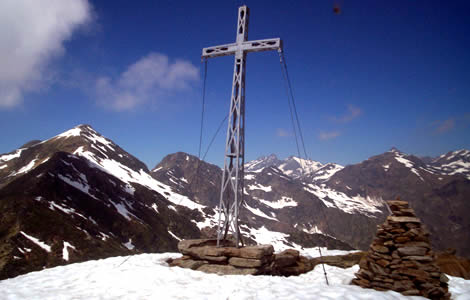 Monte Tovo (Valle Oropa): croce di vetta